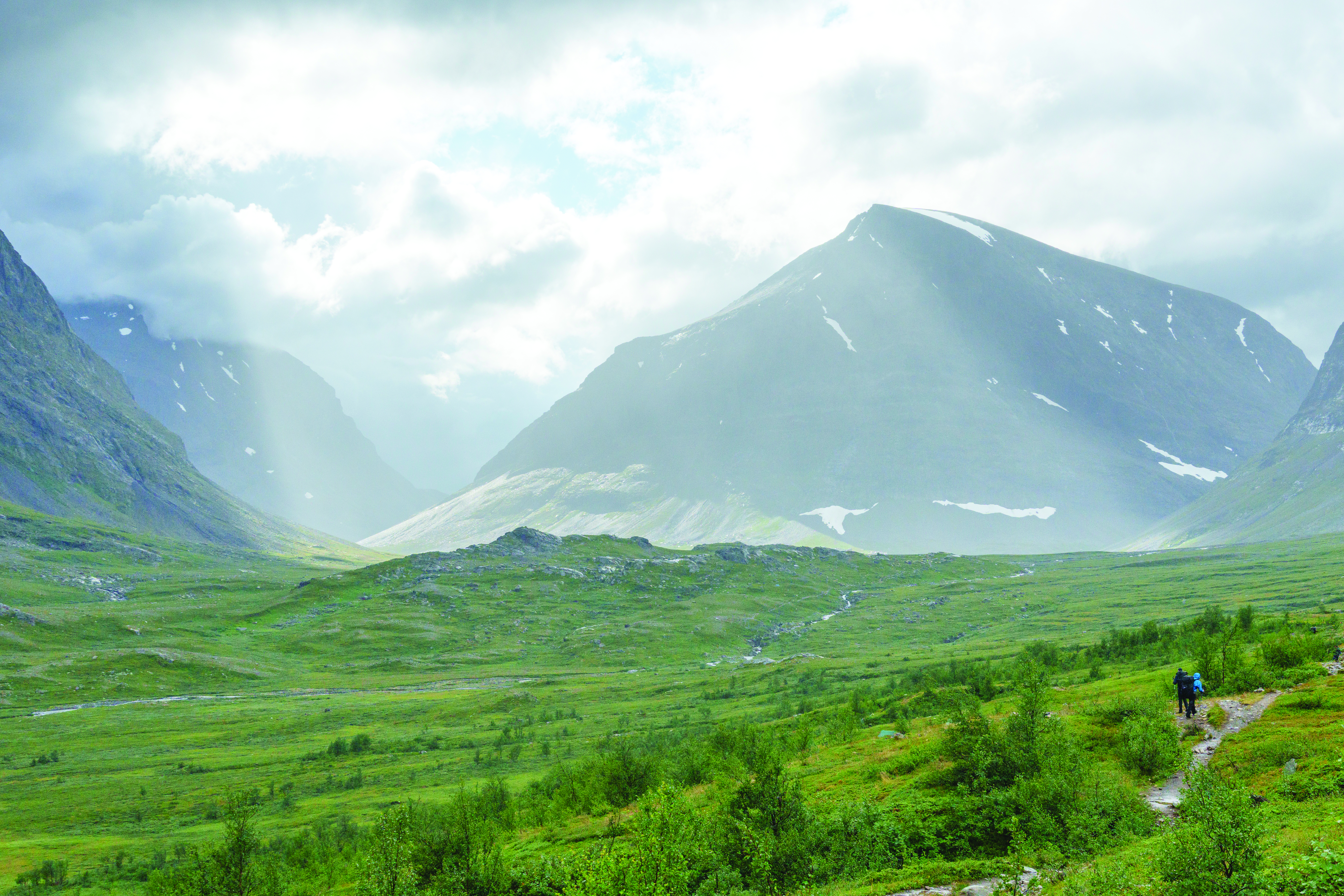 The Social Backpacking Network