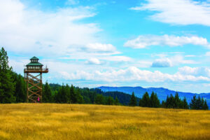 Weekend Cabin: Summit Prairie