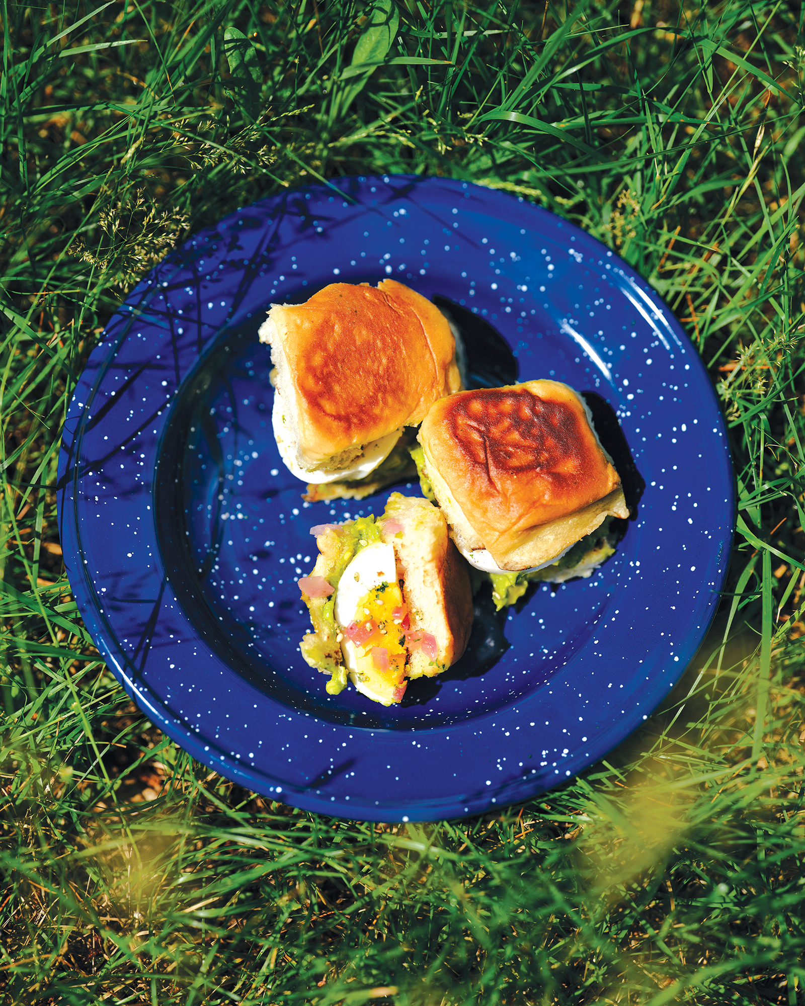 Hawaiian Roll Breakfast Sliders on a plate