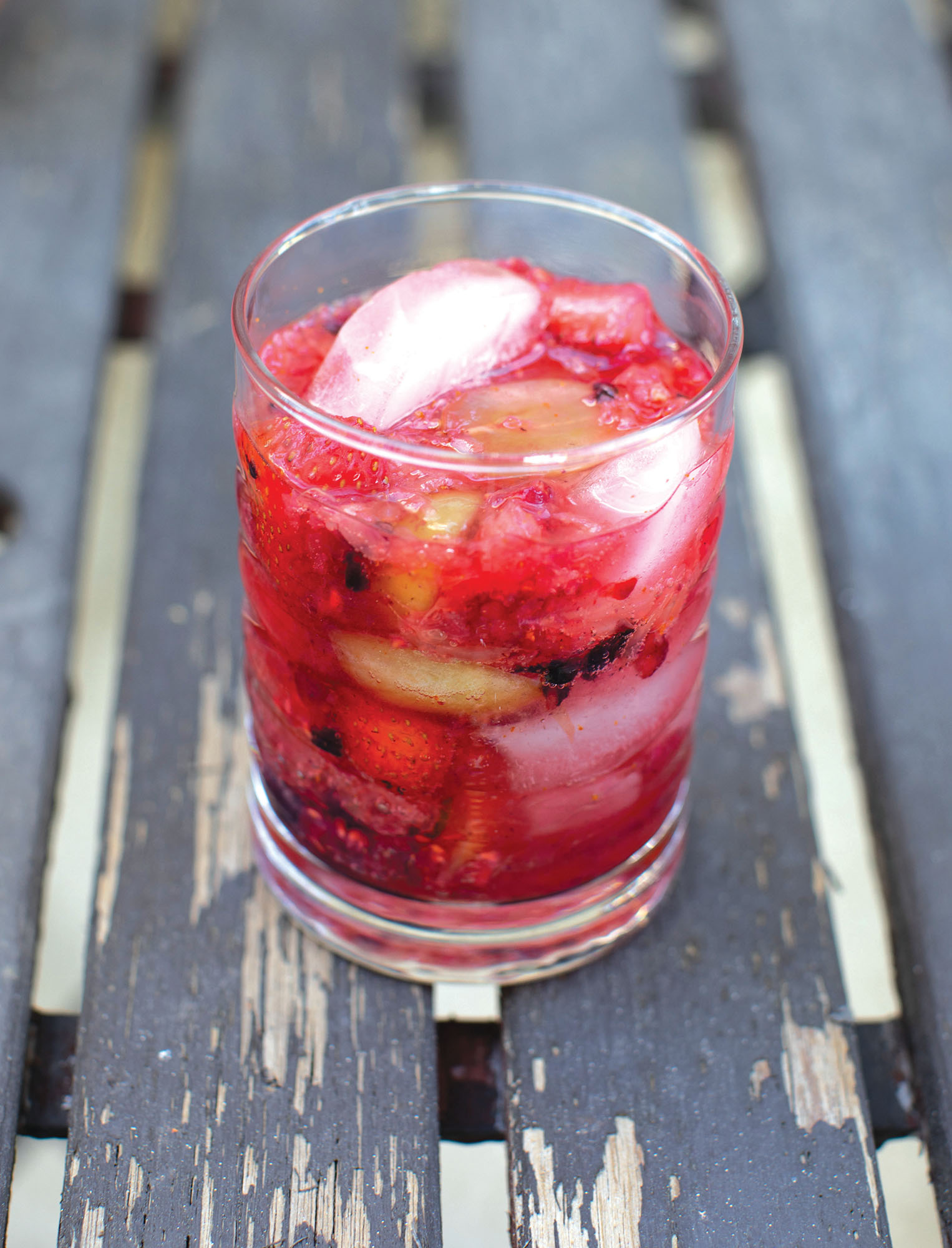Bitters Sangria Fizz