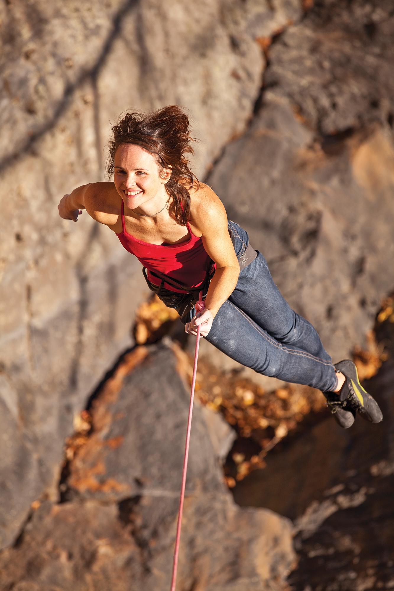 Elaina Arenz climbing